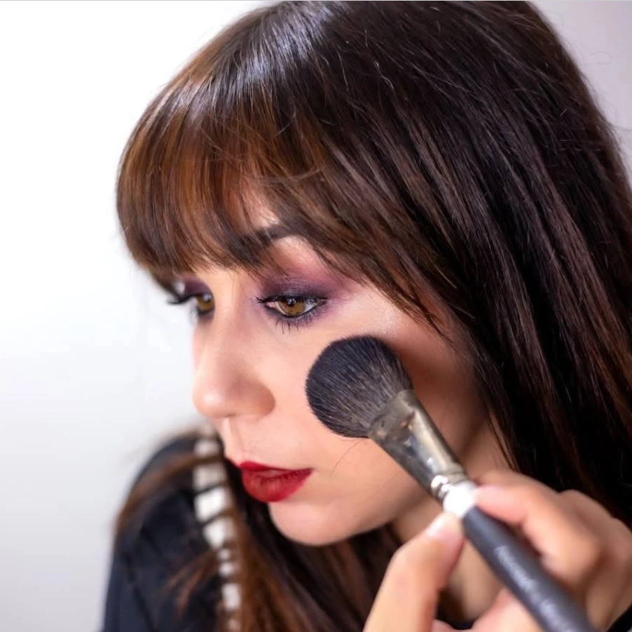 Ritratto di Federica Scravaglieri con make-up professionale