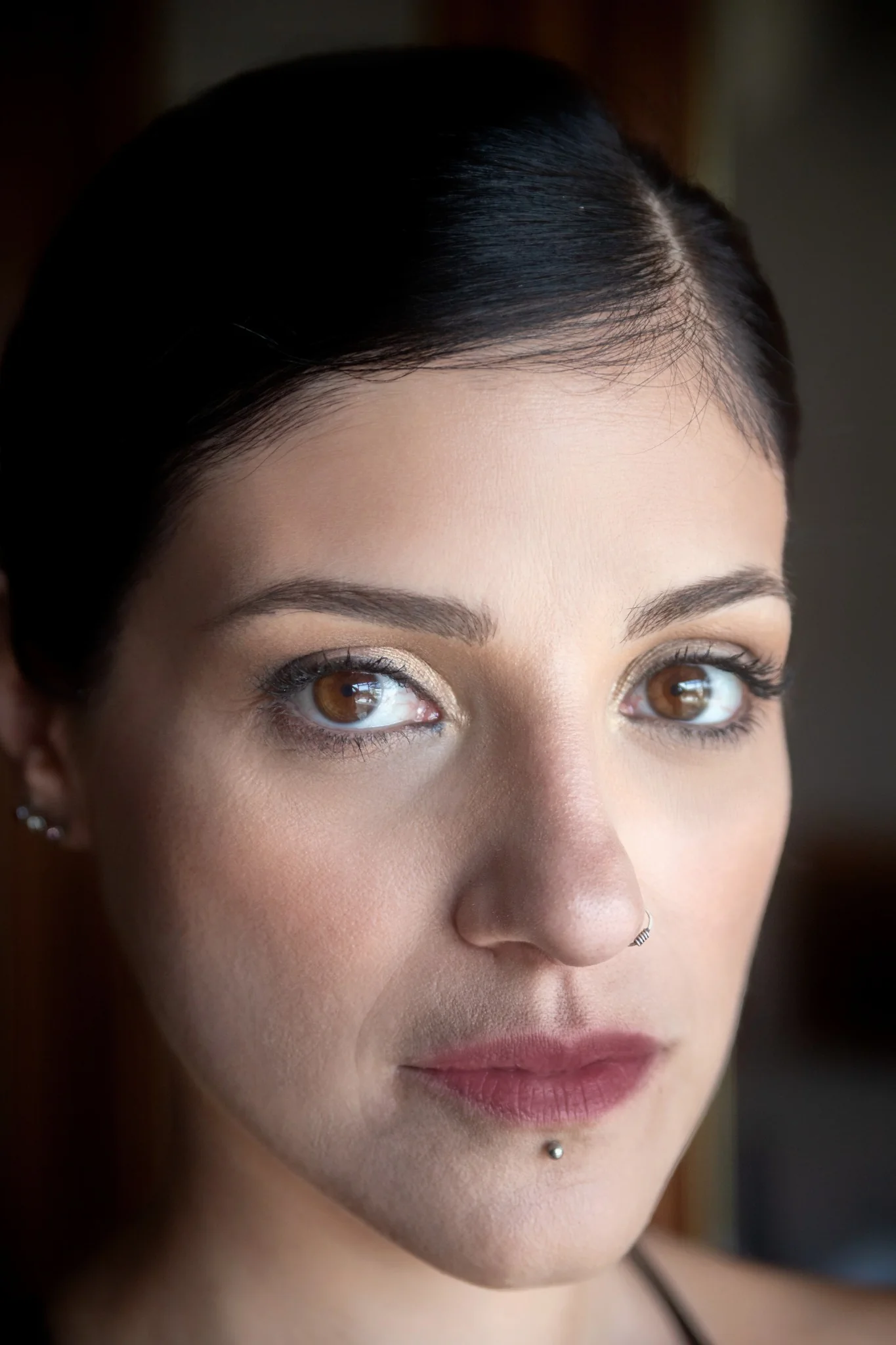 Primo piano con make-up naturale e luminoso